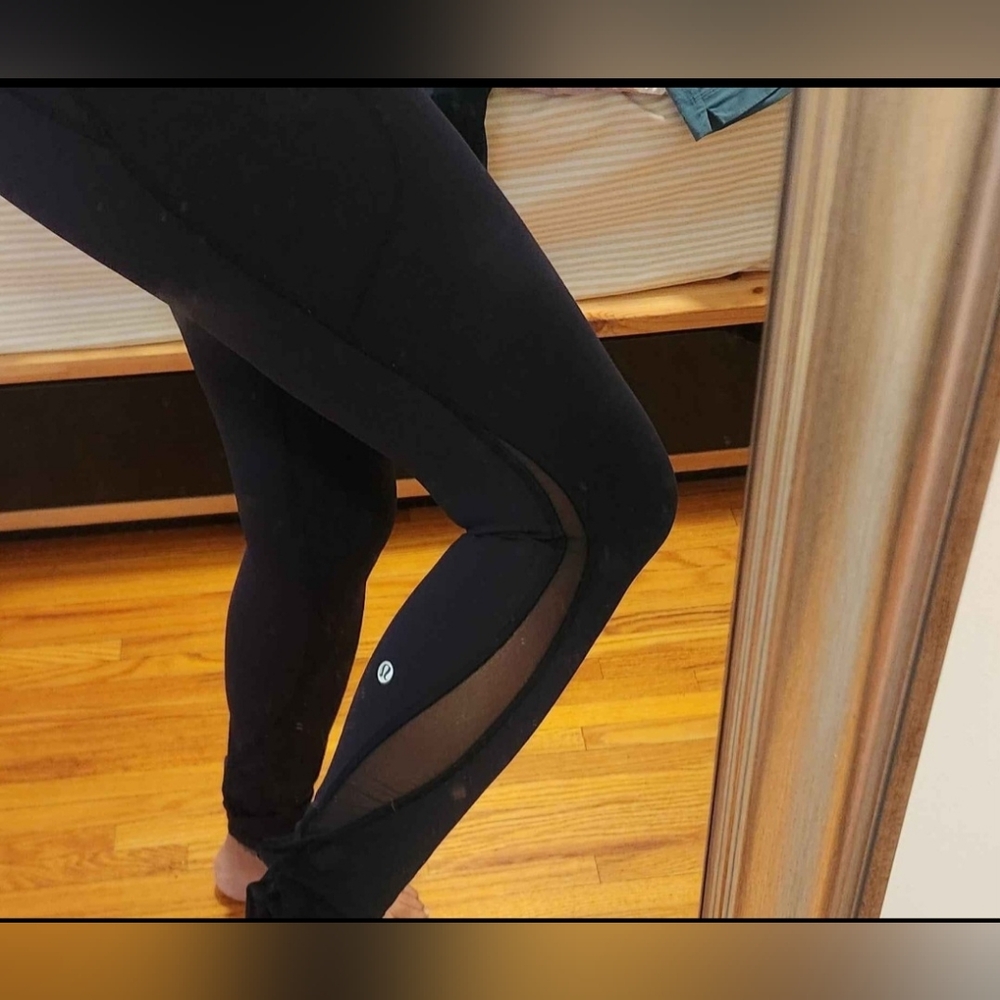 Blue Navy Lululemon Legging Pants. Size 4